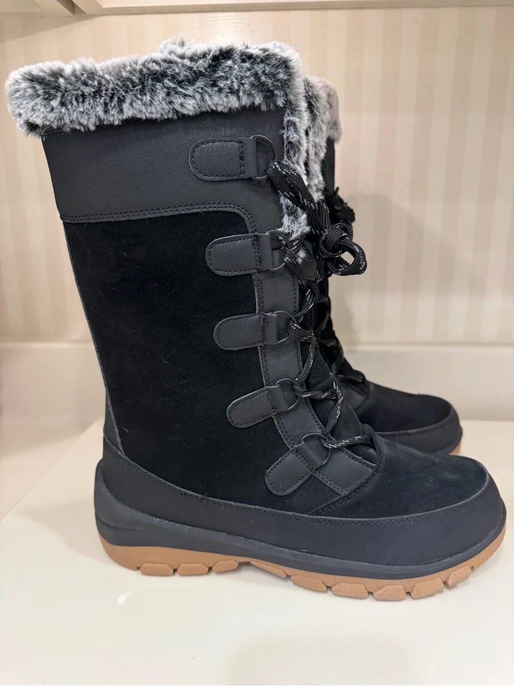 All In Motion Woman's Cecily Waterproof Winter Boots Size 9